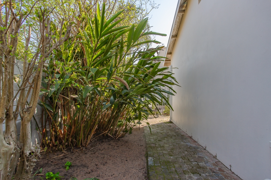 2 Bedroom Property for Sale in Lemoenkloof Western Cape